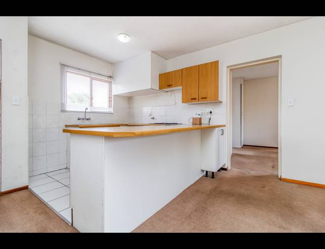 1 BEDROOM APARTMENT TO LET IN WELTEVREDEN PARK